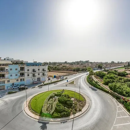 Luxury Beautiful Penthouse With Amazing Views & Ac By 360 Estates Appartement Marsaxlokk