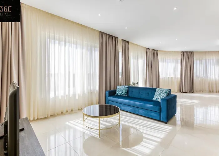 Luxury Beautiful Penthouse With Amazing Views & Ac By 360 Estates شقة مرسلوك