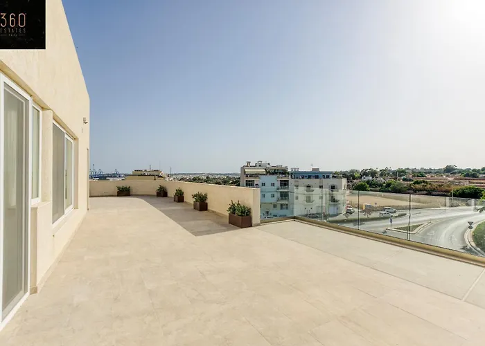 Luxury Beautiful Penthouse With Amazing Views & Ac By 360 Estates شقة مرسلوك