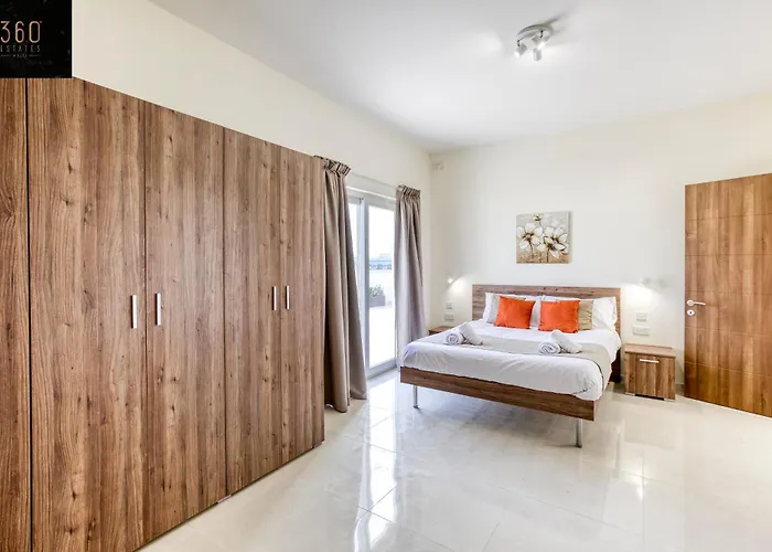 Luxury Beautiful Penthouse With Amazing Views & Ac By 360 Estates شقة مرسلوك