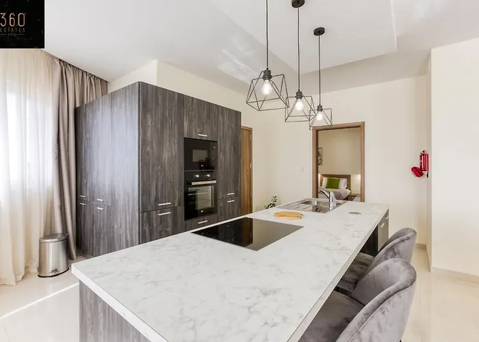 Luxury Beautiful Penthouse With Amazing Views & Ac By 360 Estates Appartement *