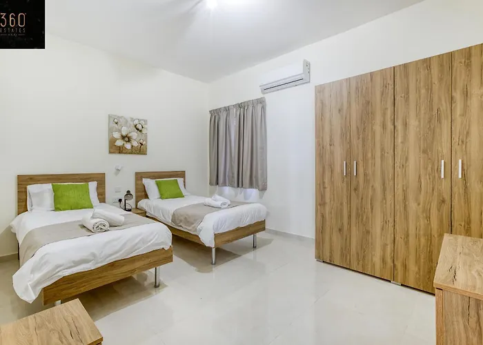 Luxury Beautiful Penthouse With Amazing Views & Ac By 360 Estates * Marsaxlokk